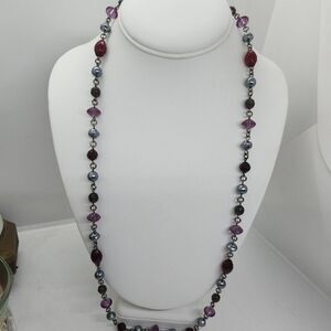 VINTAGE‎ DESIGNER SIGNED "BW" AVON Beaded NECKLACE.